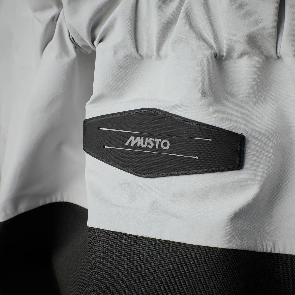 product/m/u/musto_81212-841_platinum_4.jpg