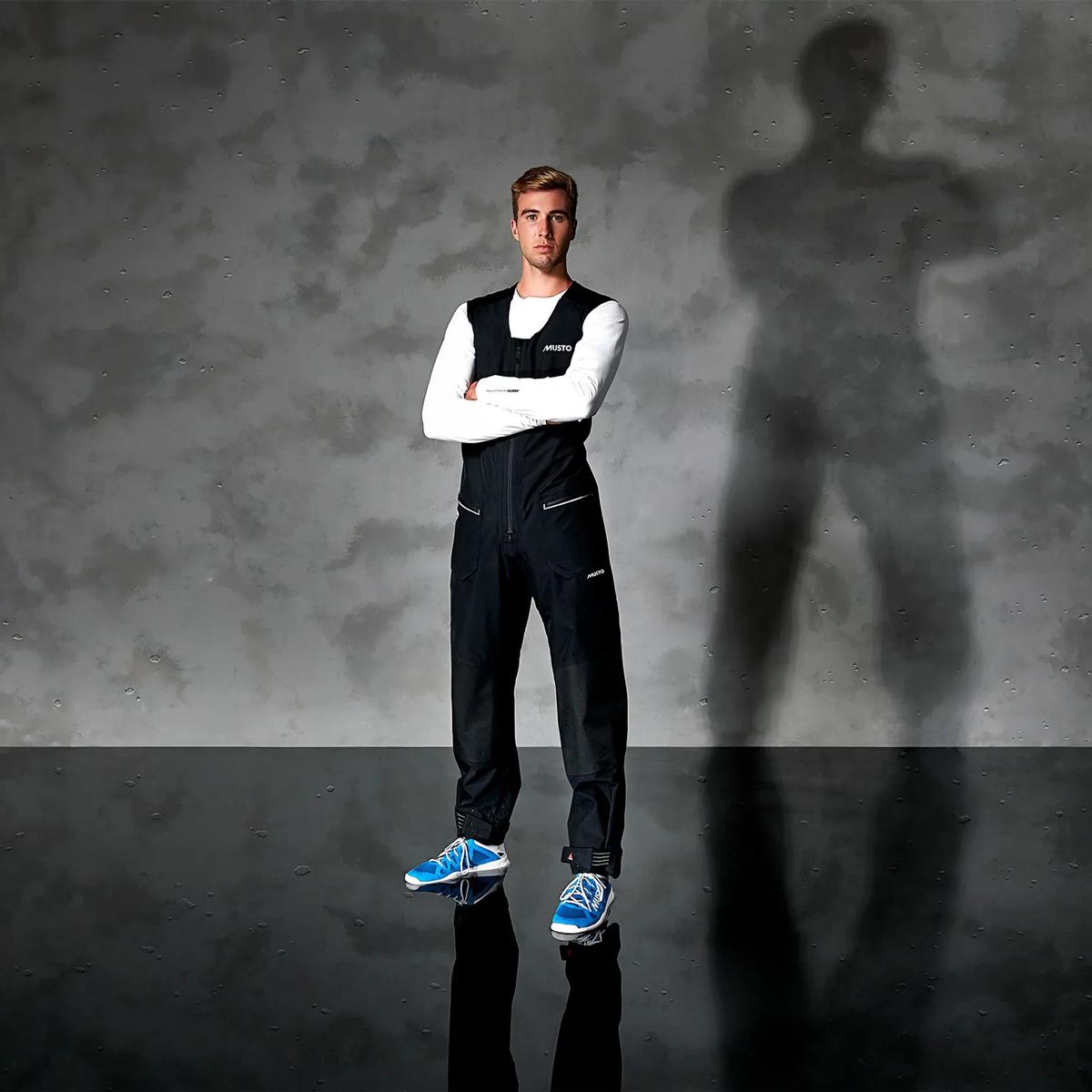 product/m/u/musto_81212-991_black_3.jpg