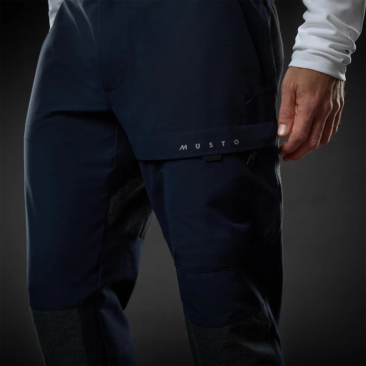 product/m/u/musto_82420-598_truenavy_5.jpg