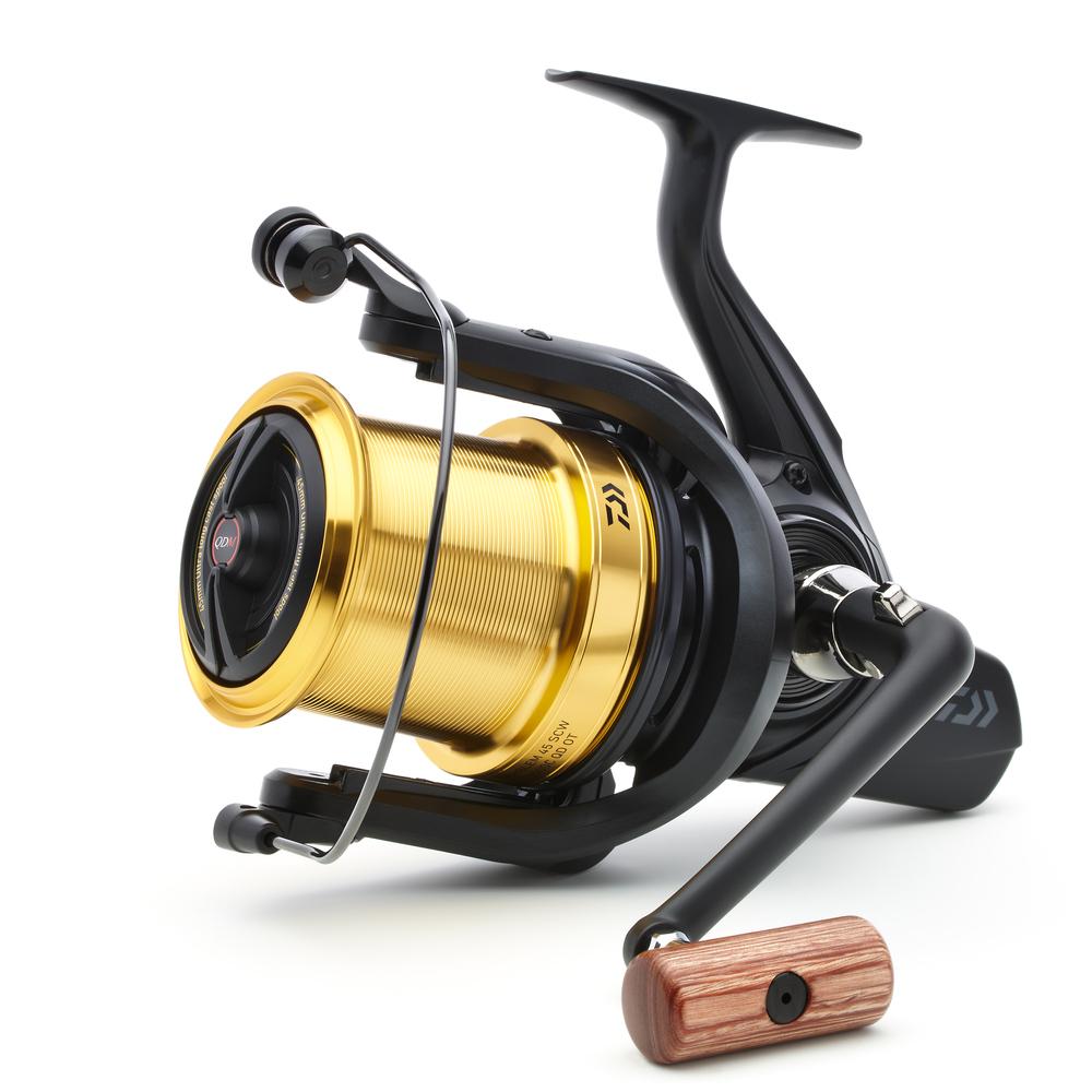 product/d/a/daiwa_em2345scwqdot_noir-dore_1.jpg