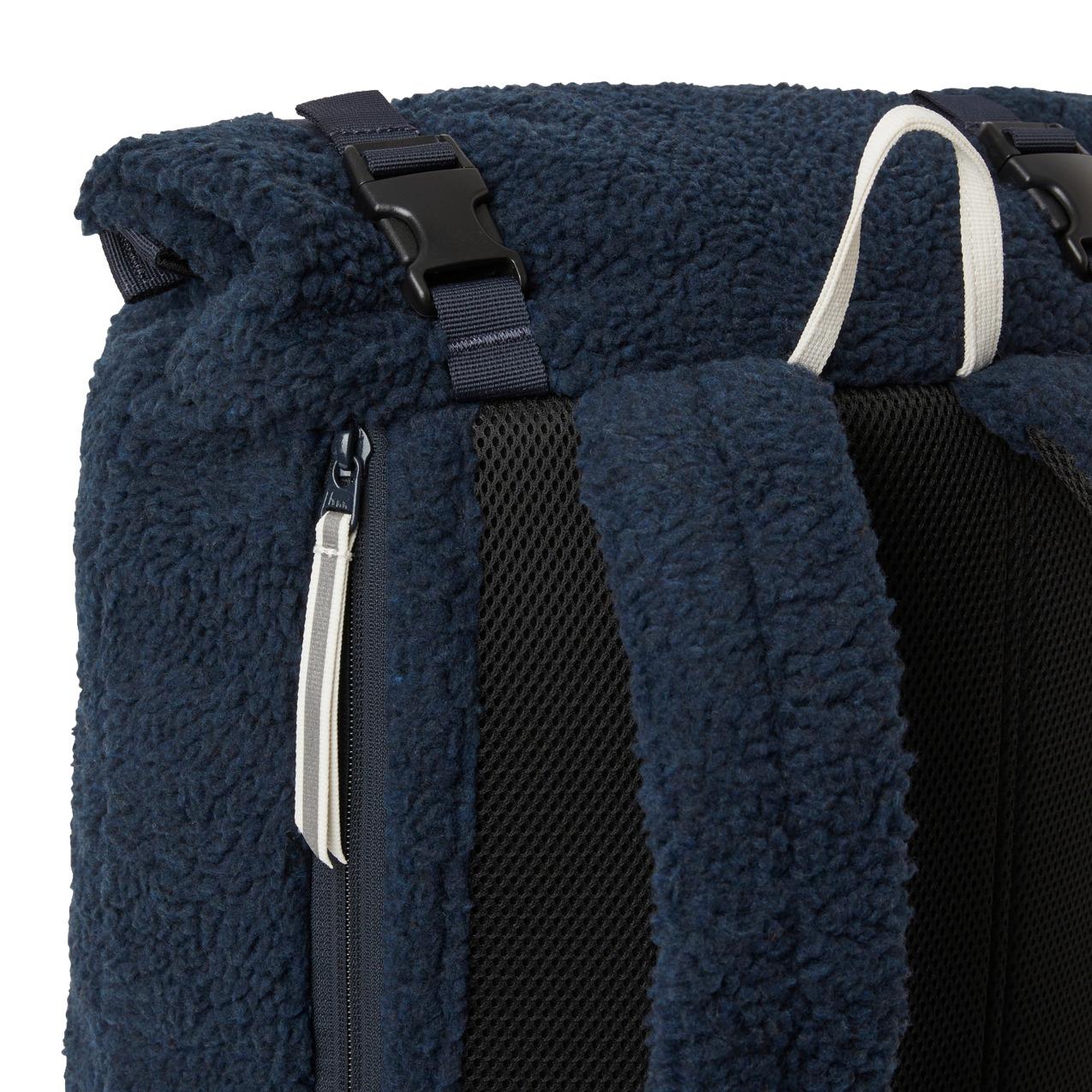 product/h/e/helly-hansen_67536-597_navy_3.jpg