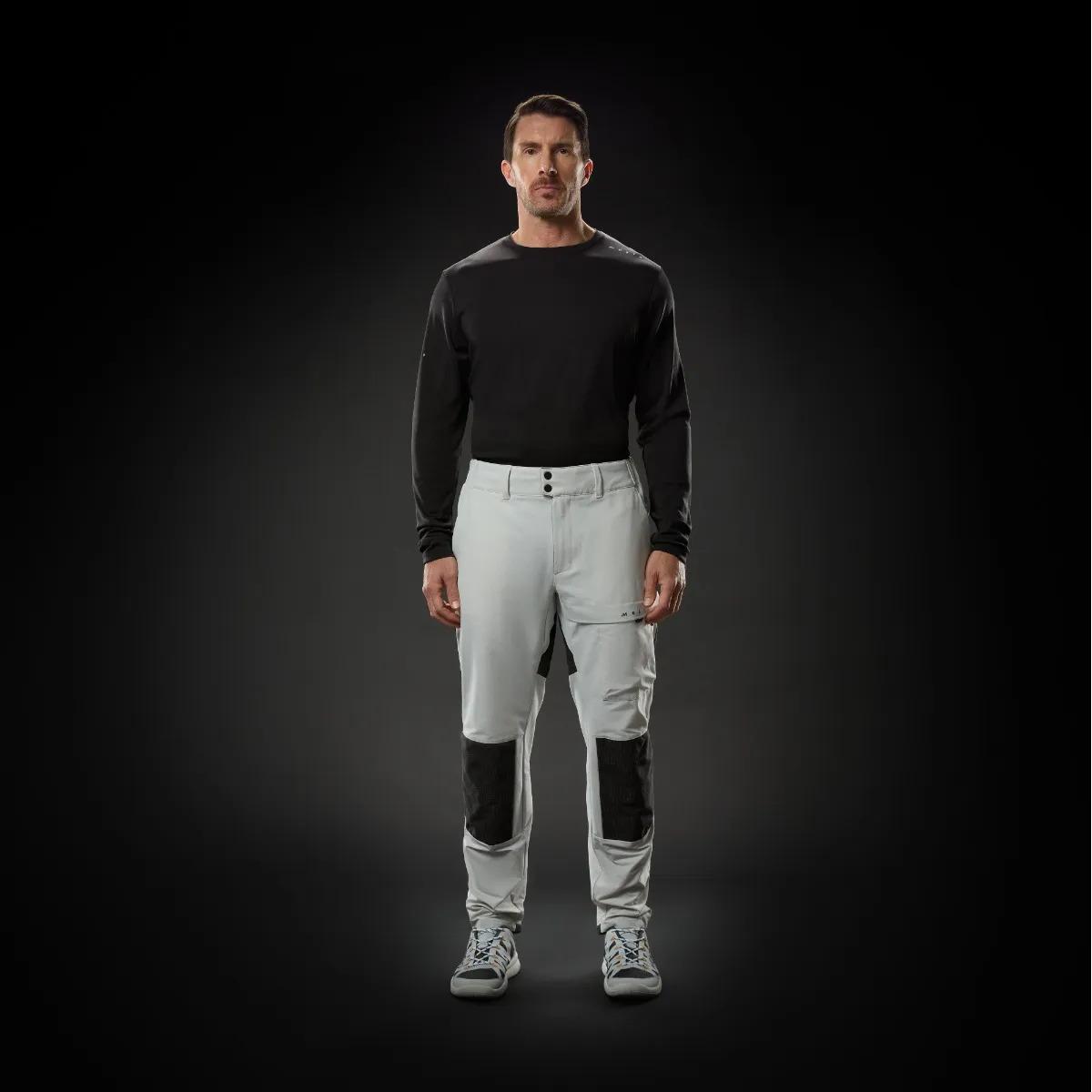 product/m/u/musto_82420-813_platinum_3.jpg